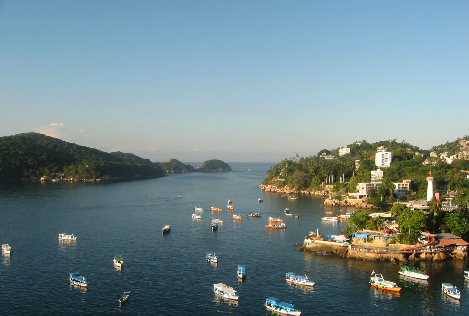 Côte d’Acapulco dans le Guerrero au Mexique, avec ses plages et ses paysages du Pacifique.