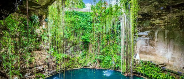 Mexique Dangereux amoureux cenote