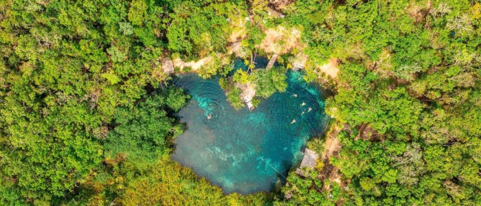 Vue aérienne de Valladolid et ses cénotes Zací et Suytun