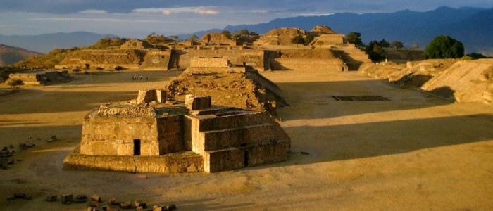 monte alban novembre lumiere matinale oaxaca