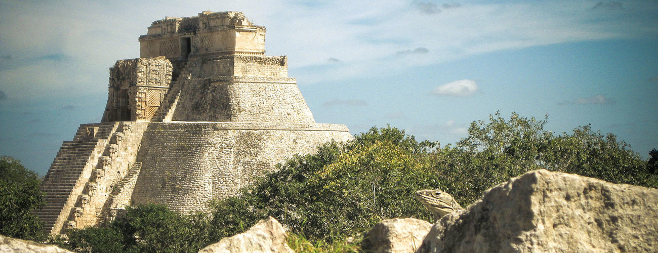 Les pyramides du Mexique Uxmal ne racontent pas toutes la même histoire