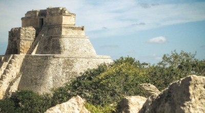 Les pyramides du Mexique Uxmal ne racontent pas toutes la même histoire